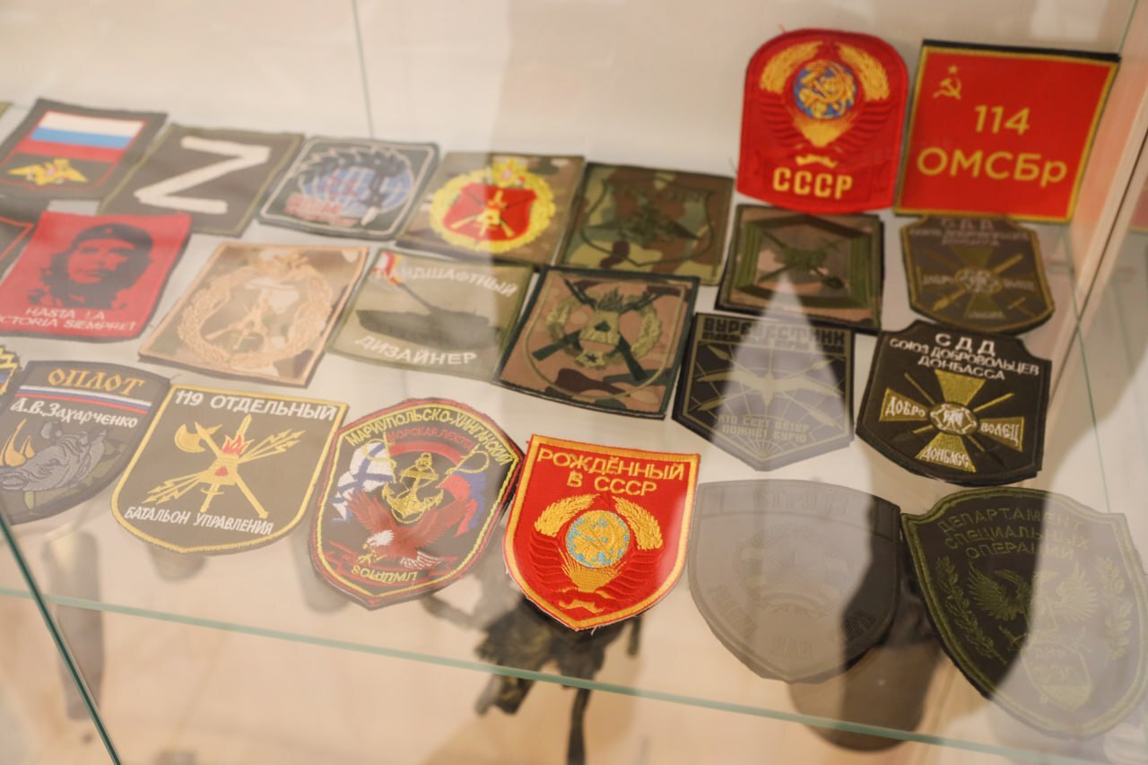 В ДК «Космос» Сергиево-Посадского округа состоялось открытие художественной военно-патриотической выставки «Время героев»