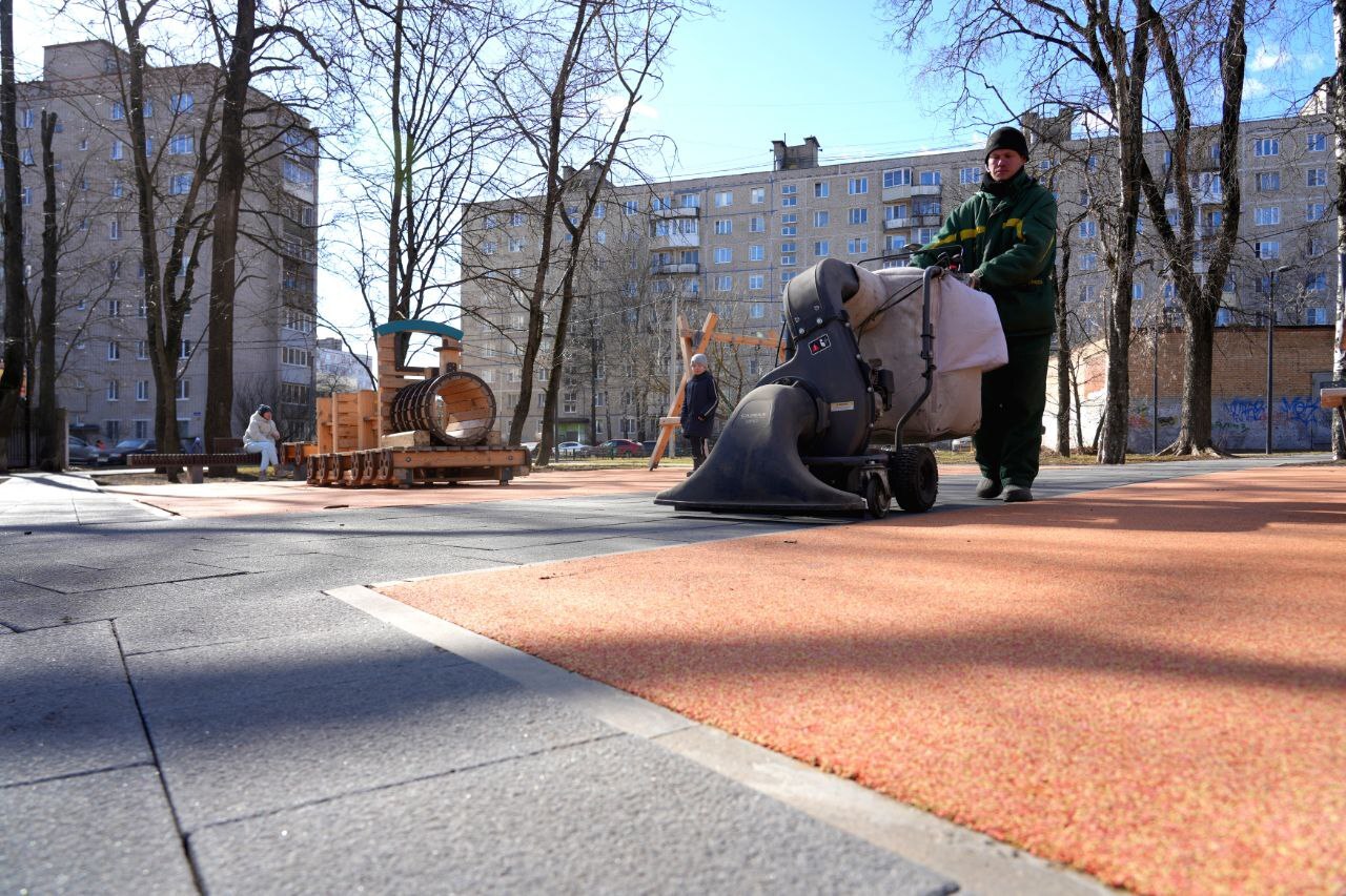 В Сергиево-Посадском районе началось пилотное тестирование пылесосов, предназначенных для очистки улиц
