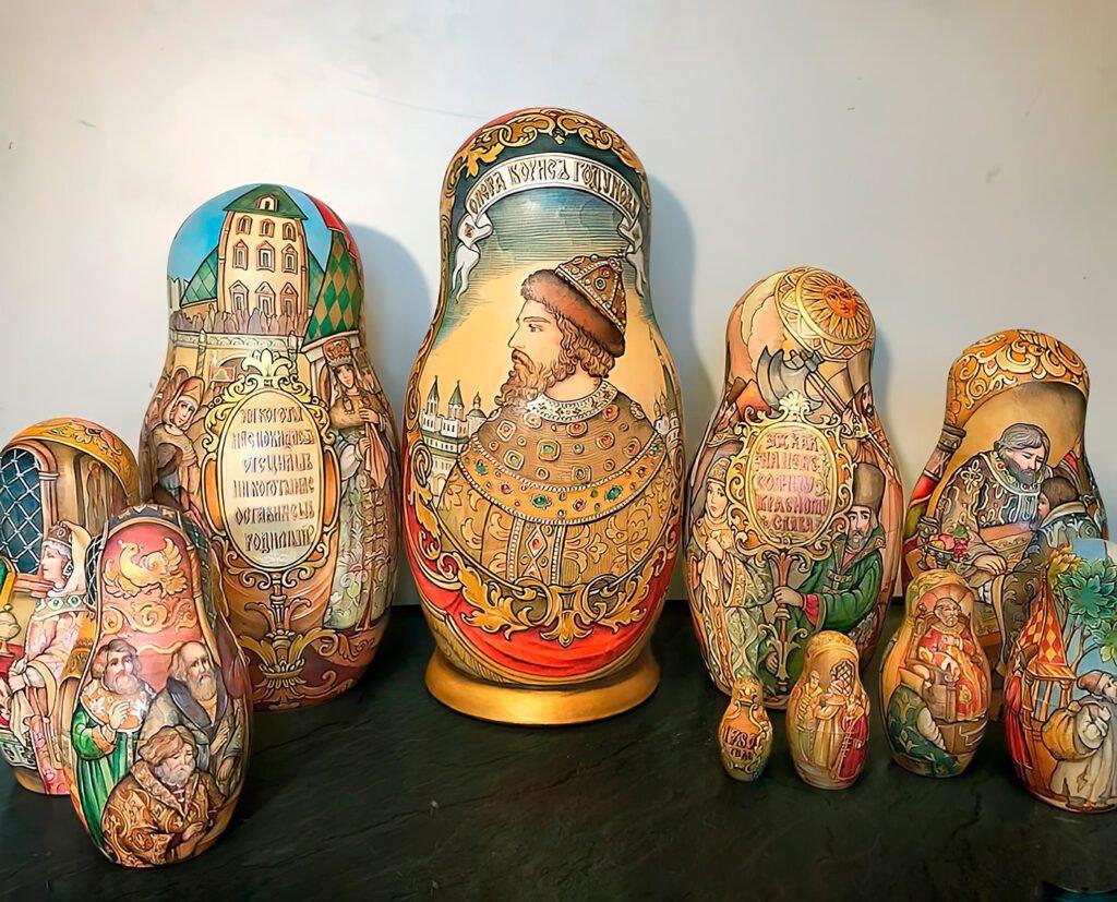 Сергиево-Посадские матрёшки стали победителями конкурса «Самая красивая матрёшка»