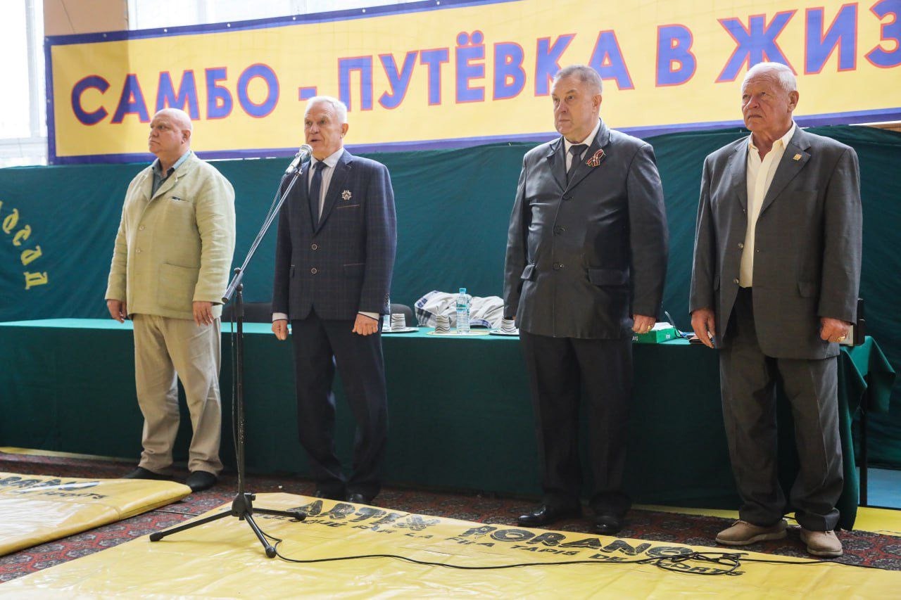 Турнир по самбо «Золотая осень» проходит сегодня в спорткомплексе «Луч» Сергиевом Посаде