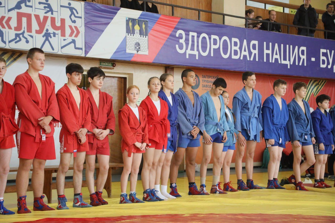 Турнир по самбо «Золотая осень» проходит сегодня в спорткомплексе «Луч» Сергиевом Посаде